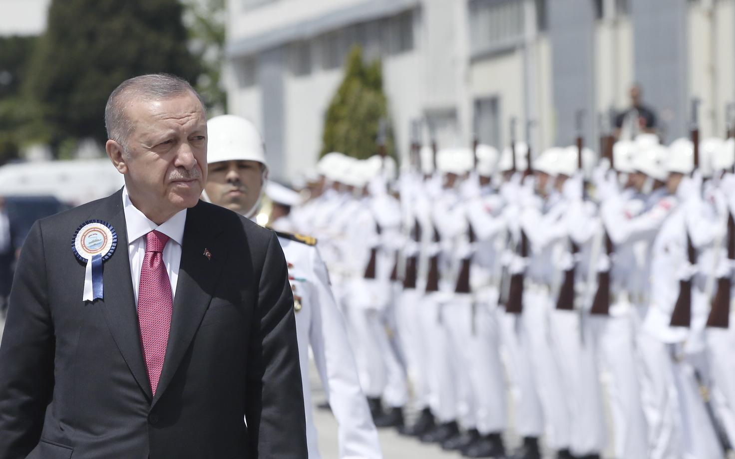 Türgi president Recep Tayyip Erdogan Türgi vägesid inspekteerimas peale sõjalist õppust