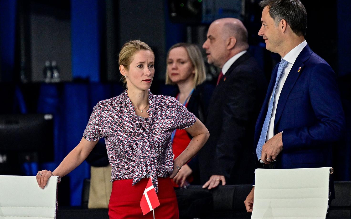Peaminister Kaja Kallas NATO tippkohtumisel Madridis vestlemas Belgia peaministri Alexander De Croo'ga.