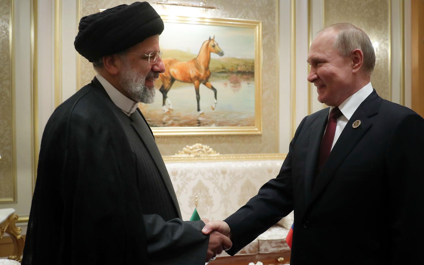 Vladimir Putin ja Ebrahim Raisi kohtusid juuni lõpus Türkmenistanis