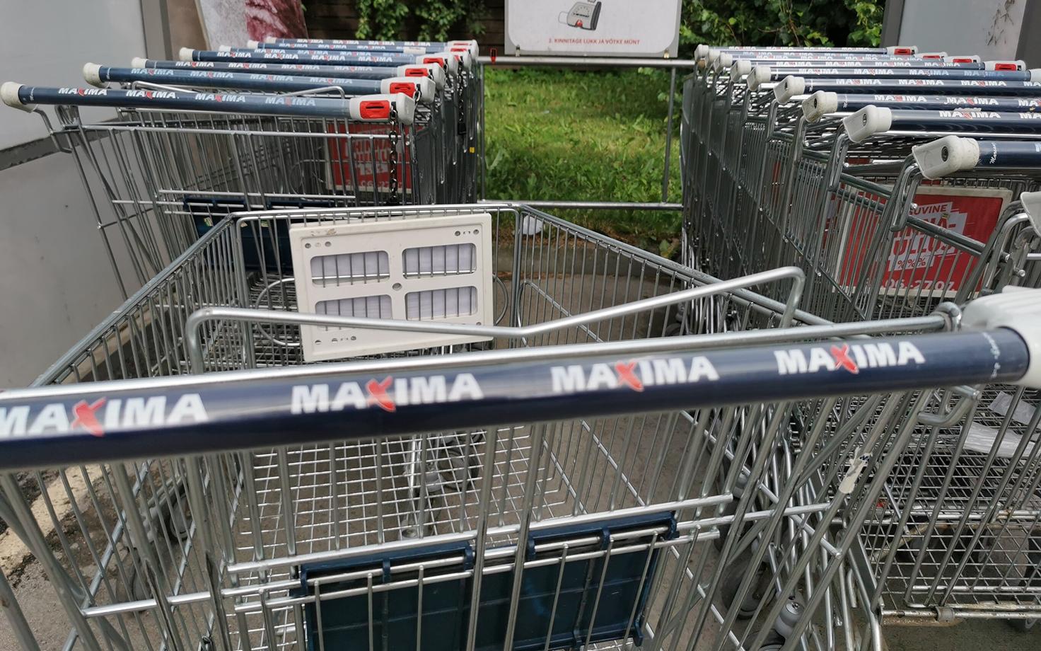 Maxima.