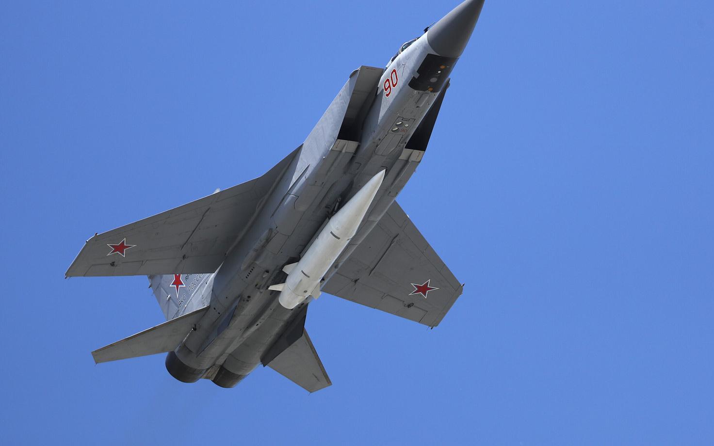 МиГ-31 с ракетой