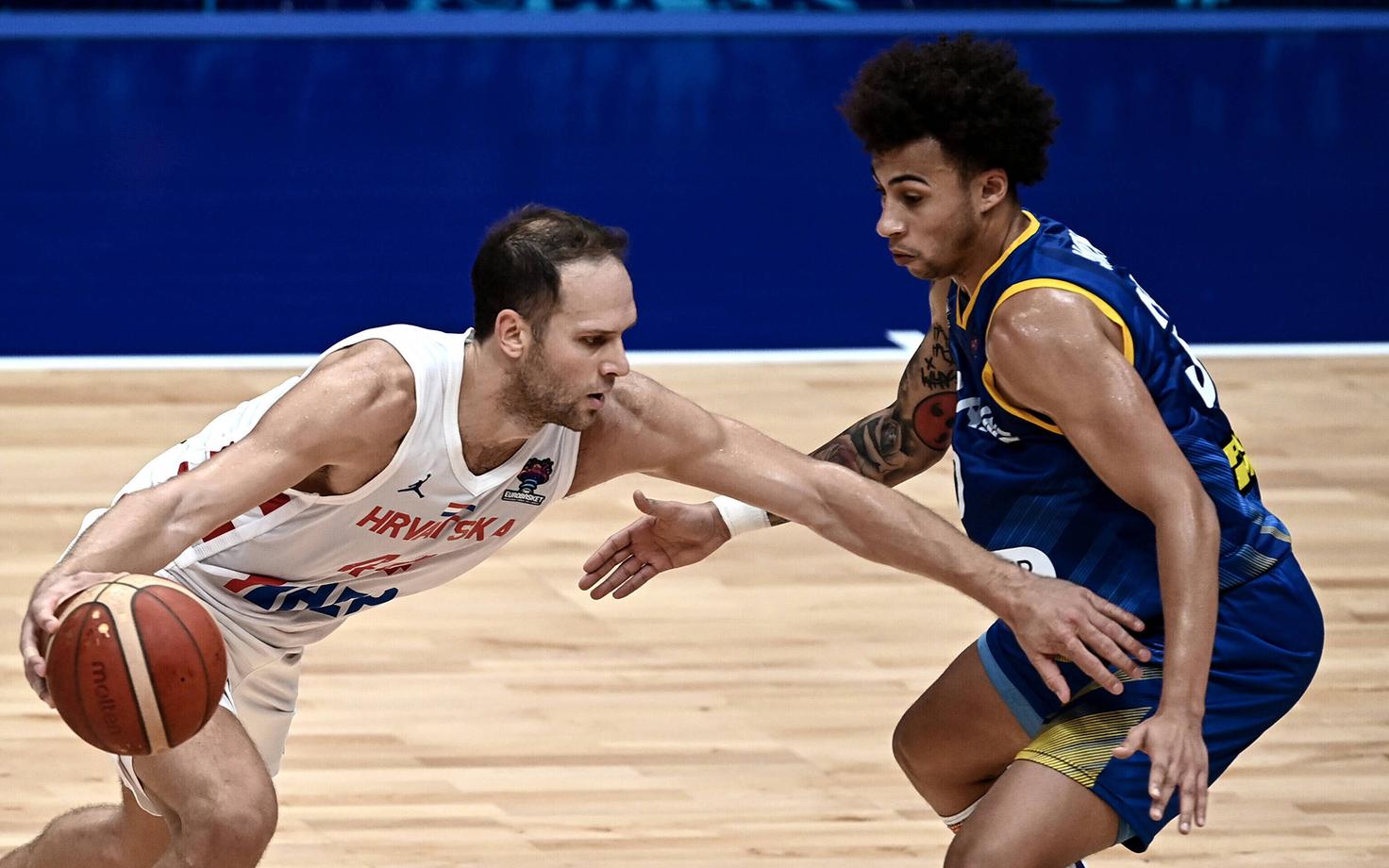 Ukrainale palju peavalu valmistanud Bojan Bogdanovic (vasakul)