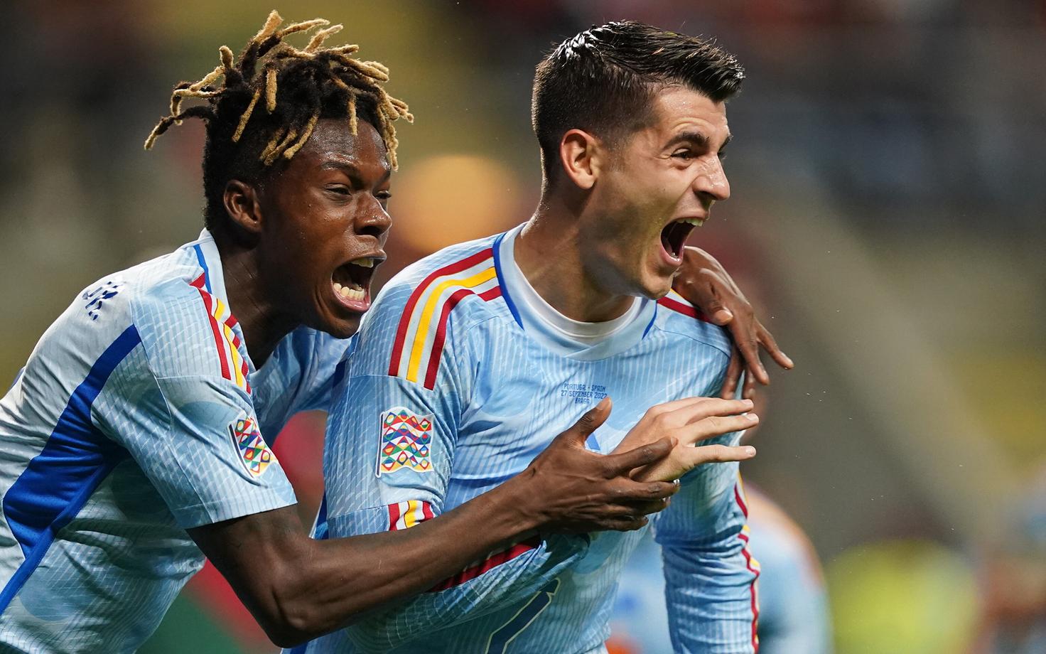 Neco Williams ja Alvaro Morata