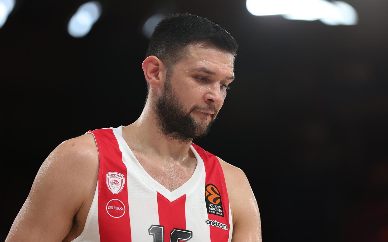 Olympiakose kapten Kostas Papanikolaou