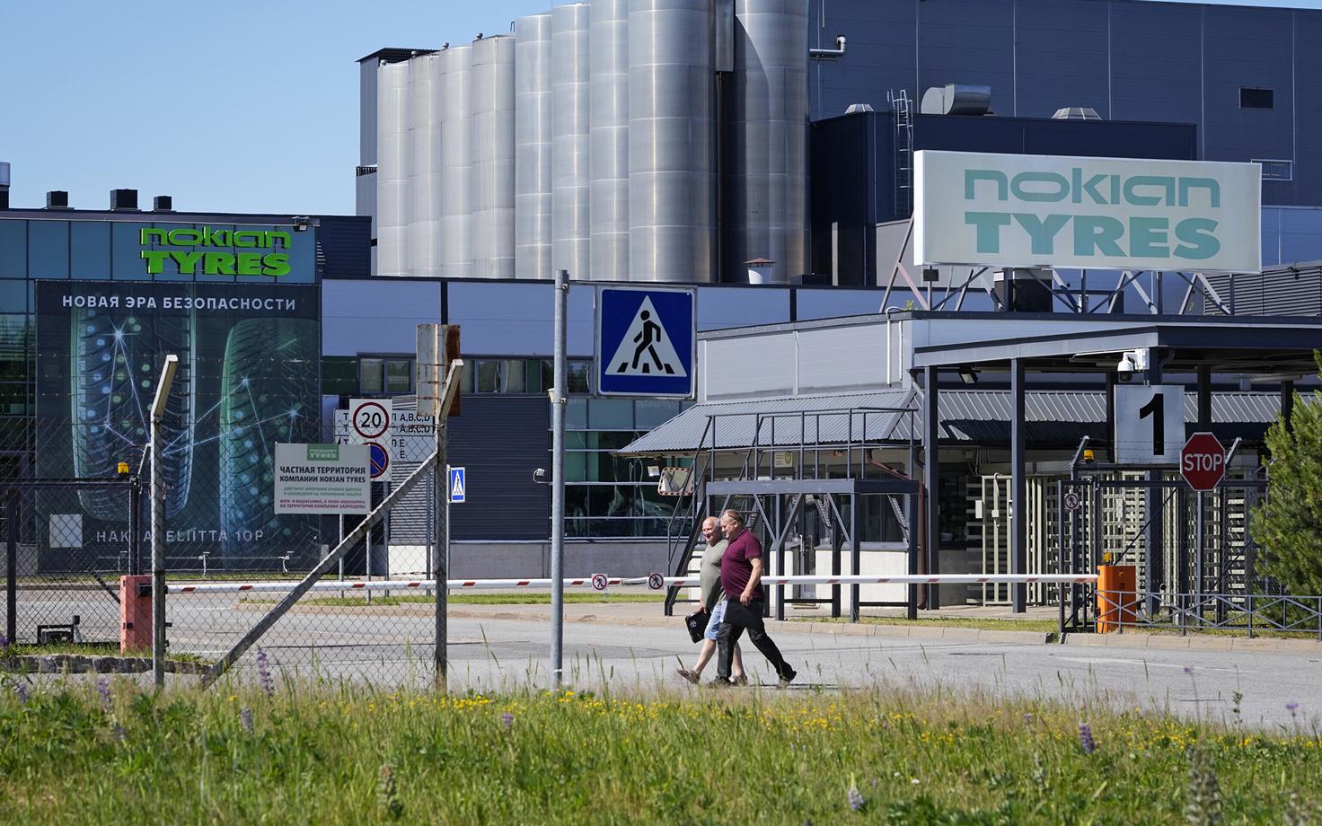 Финский производитель шин Nokian покидает Россию.