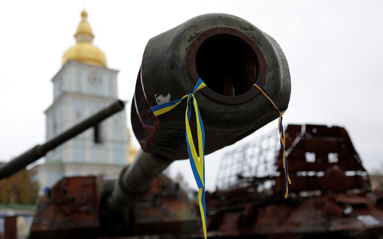 Выставка уничтоженной российской военной техники в Киеве.