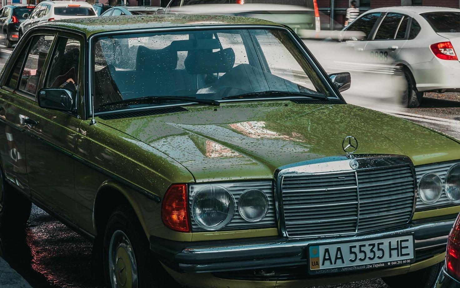 Автомобиль с украинским регистрационным номером. Иллюстративная фотография