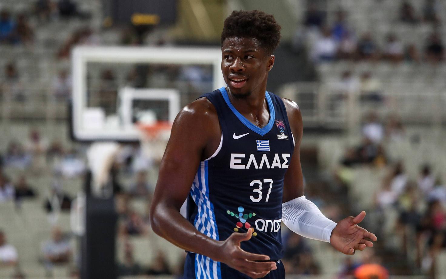 Kostas Antetokounmpo Kreeka koondise särgis