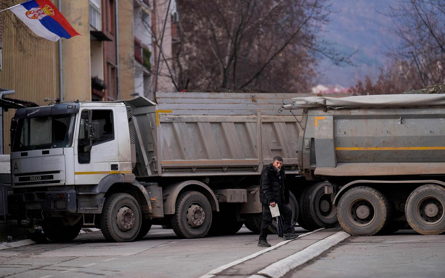 Заблокированная дорога в Митровице.