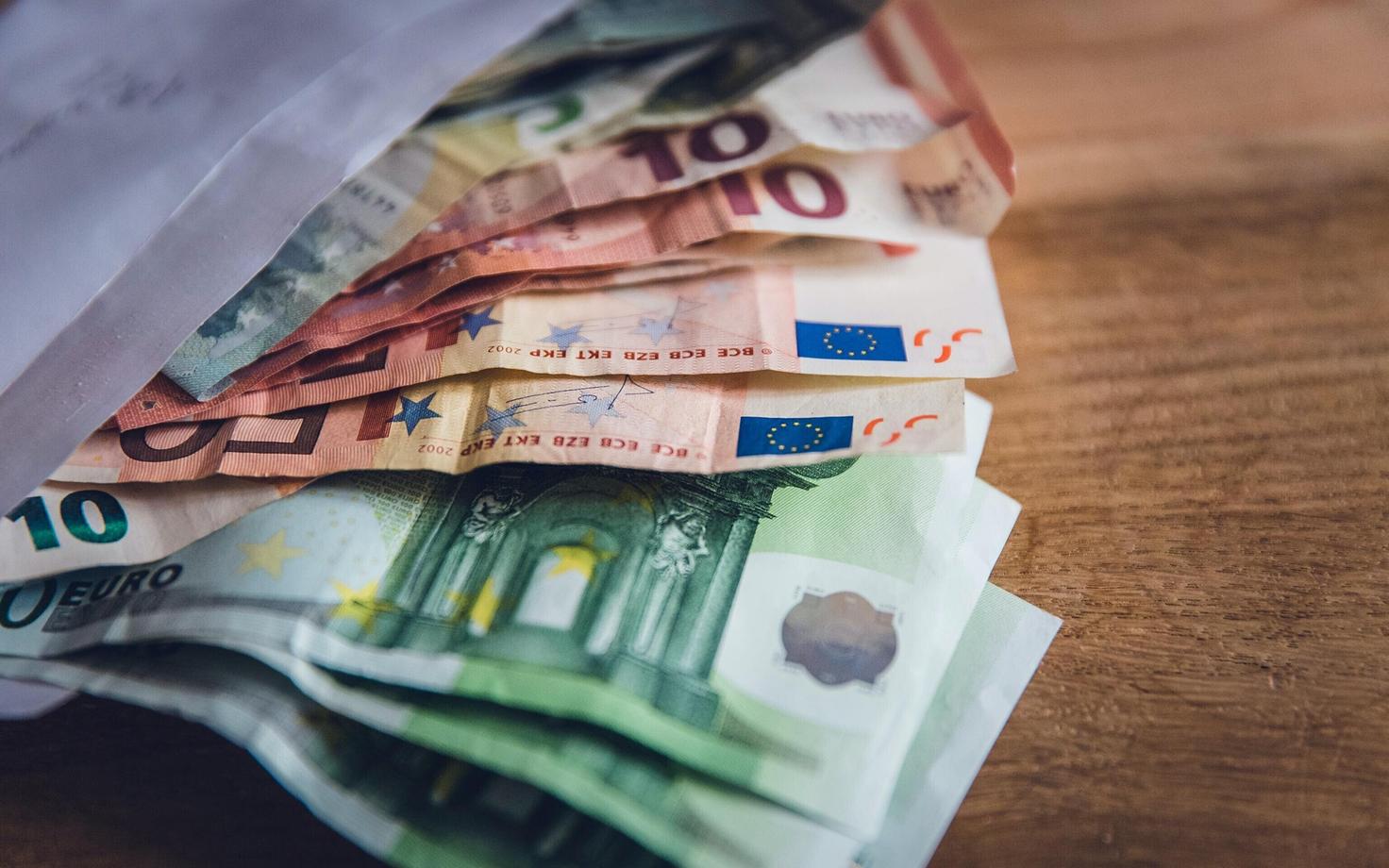 Деньги. Иллюстративное фото