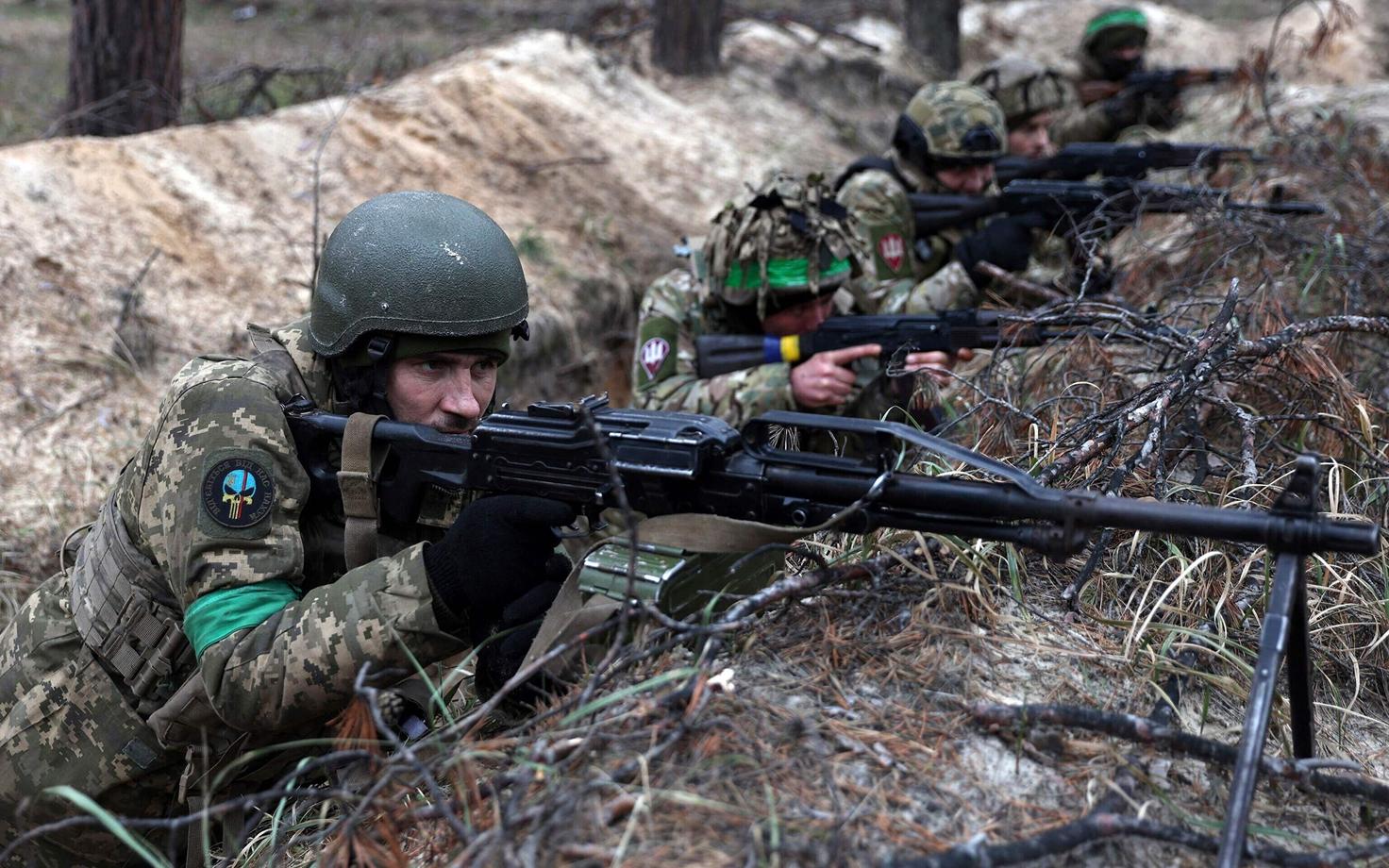 Украинские военные на учениях.