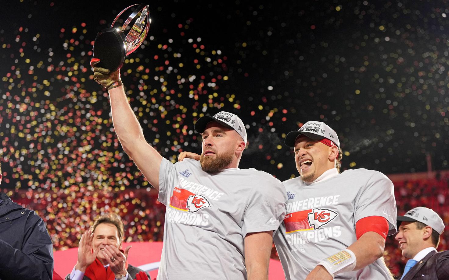 Kansas City Chiefsi mängijad Travis Kelce ja Patrick Mahomes