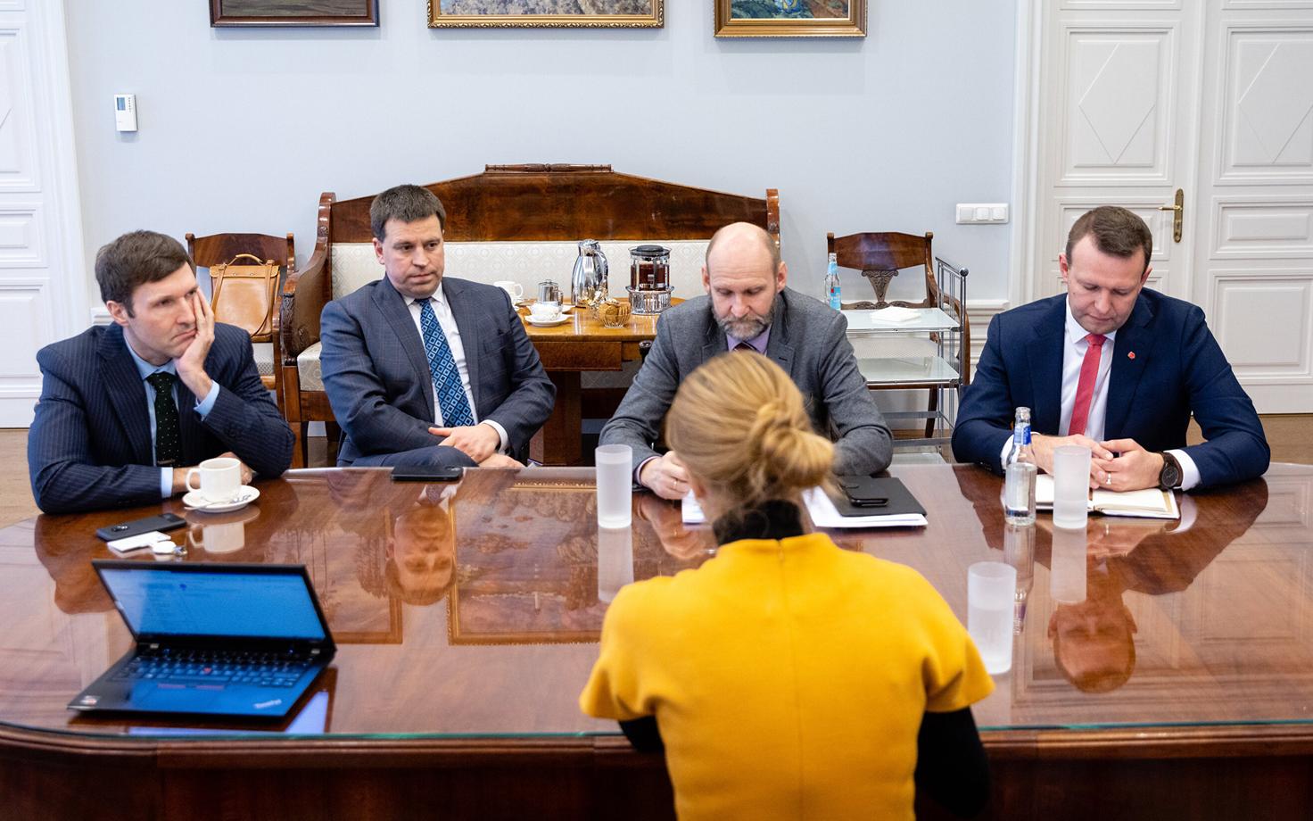 Kaja Kallas meets party leaders on February 25, 2022.