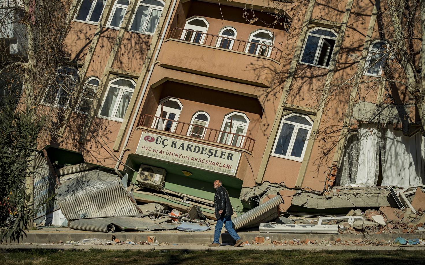 Türgis varisenud maja reedel
