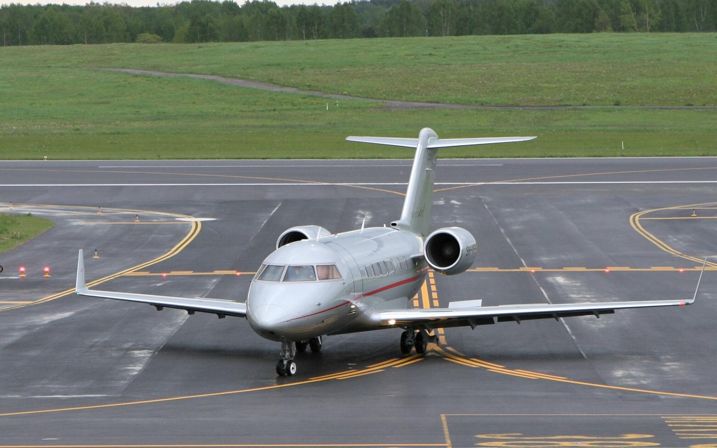 Самолет Bombardier Challenger. Иллюстративная фотография.