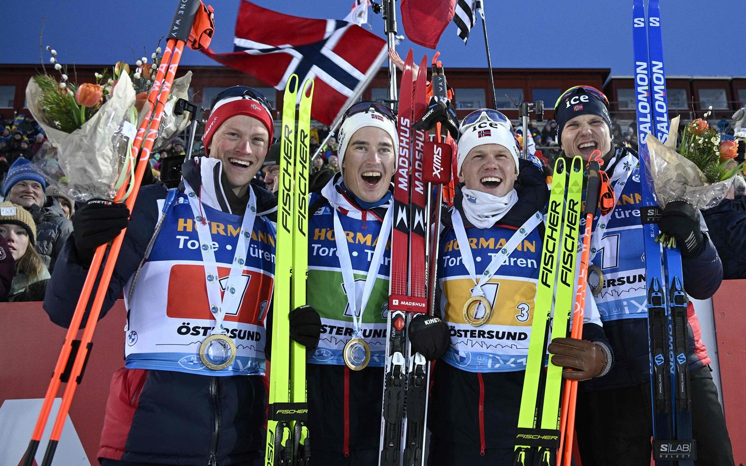 Norra nelik koosseisus Endre Strömsheim (vasakult), Vebjörn Sörum, Johannes Dale ja Vetle Sjaastad Christiansen võitis Östersundi MK-etapil meeste teatesõidu.