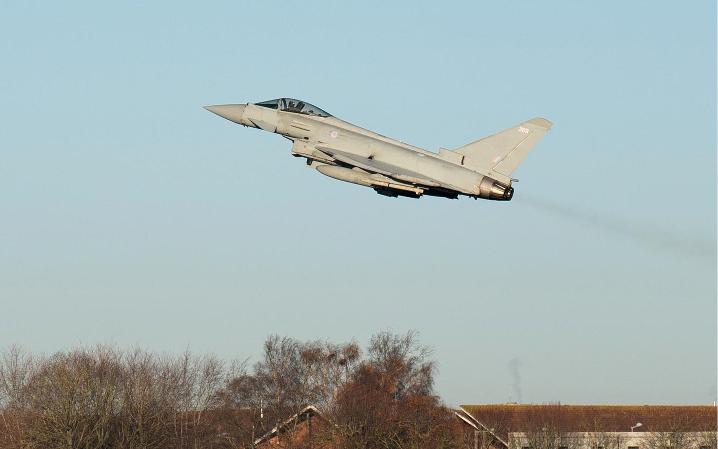 Истребитель Typhoon.