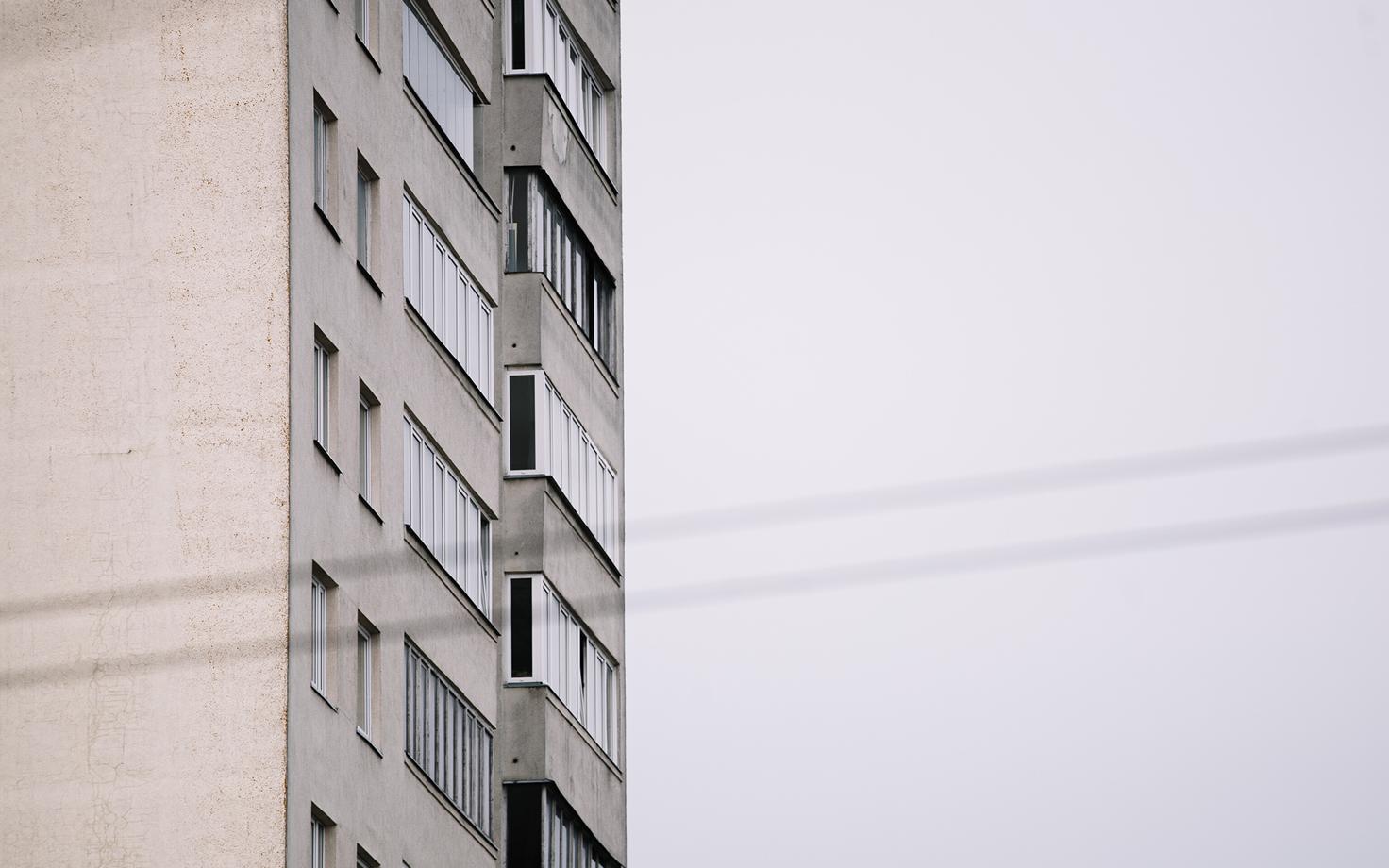 Многоквартирный дом. Иллюстративная фотография.