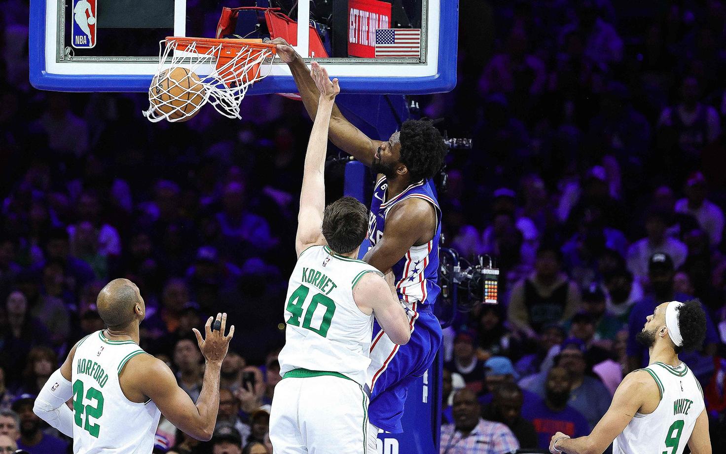 Joel Embiid (palliga) viskas Celticsi vastu 52 punkti