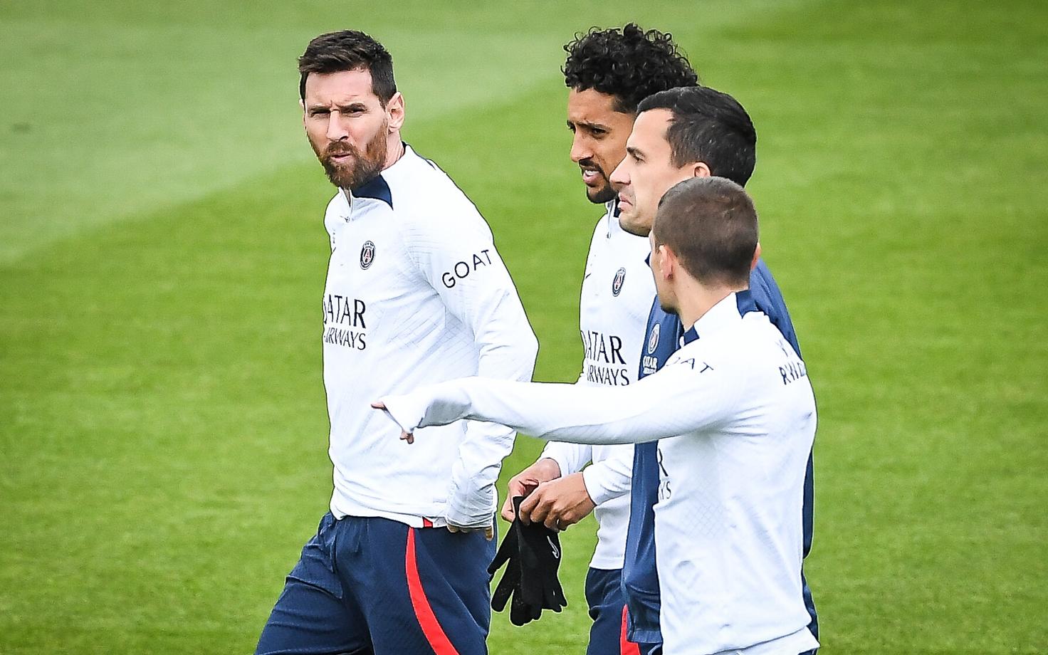 Lionel Messi (tagaplaanil) naasis PSG treeningutele