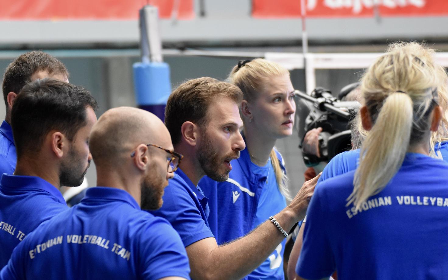 Alessandro Orefice Eesti naiskonda juhendamas