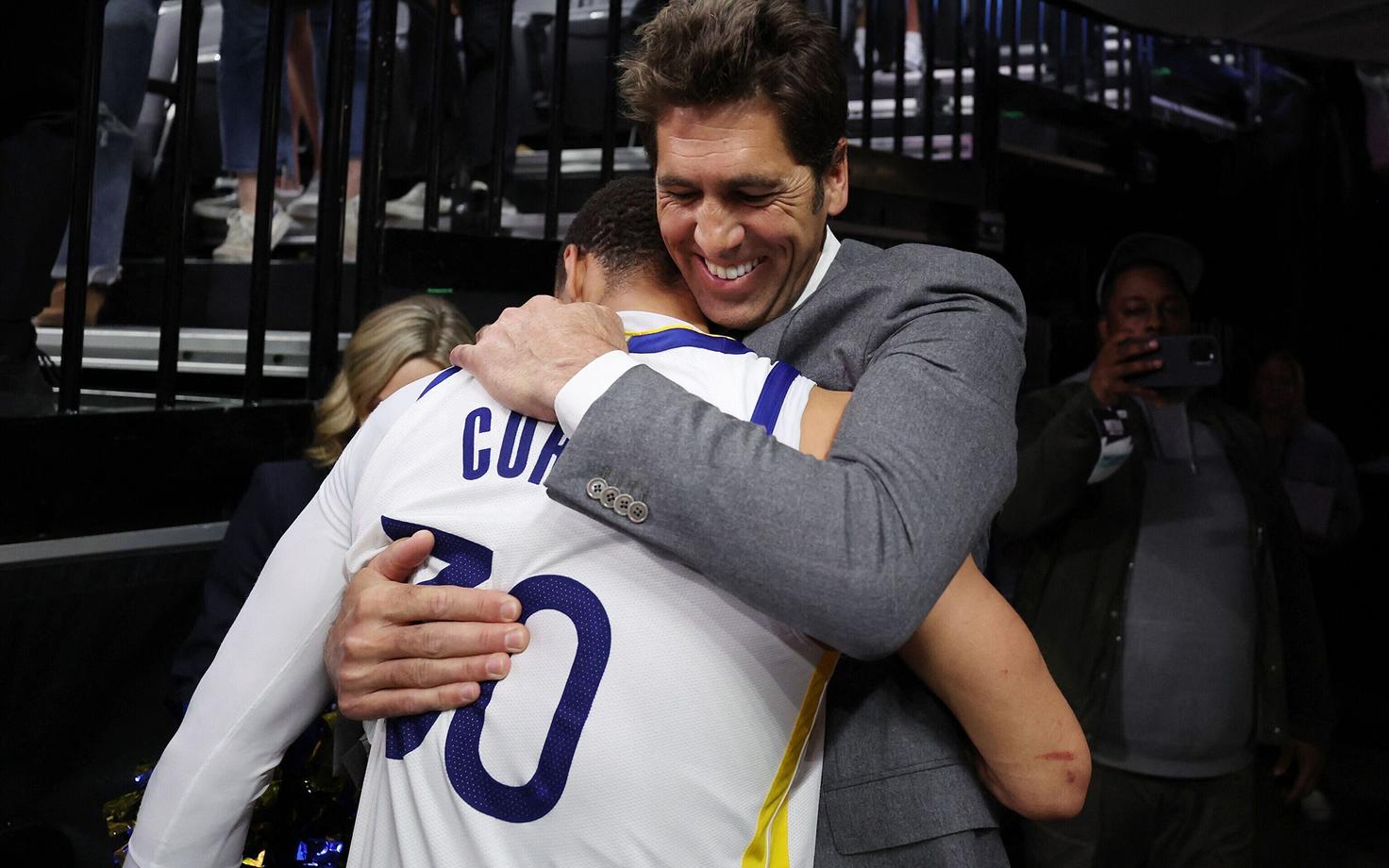Bob Myers embab meeskonna täthmängijat Stephen Curry't