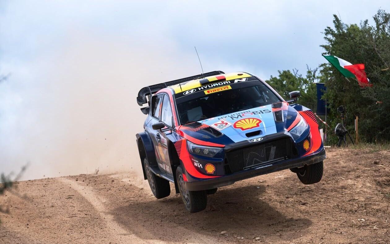 Thierry Neuville Sardiinia rallil