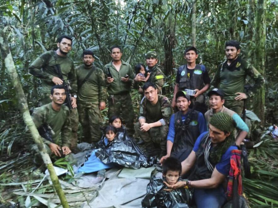 Colombia sõdurid päästetud lastega