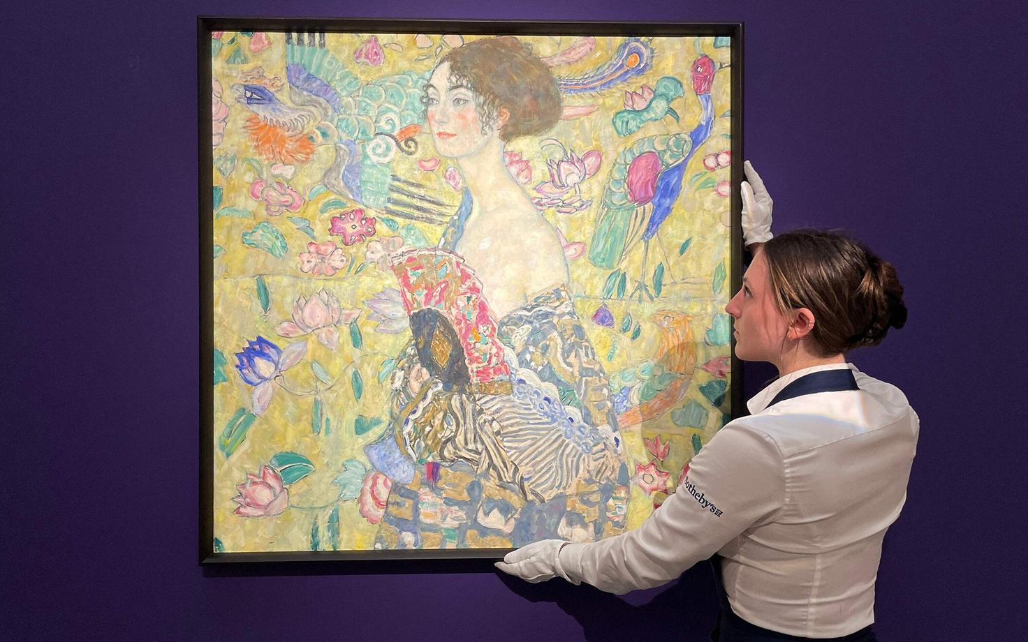 Austria kunstniku Gustav Klimti maal Daam lehvikuga (Dame mit Fächer)