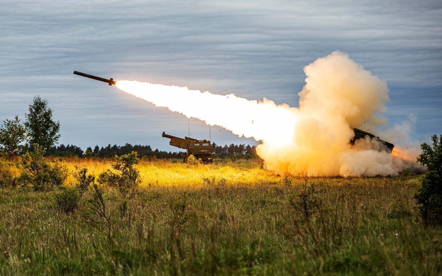 USA mobiilsed mitmikraketiheitjad HIMARS