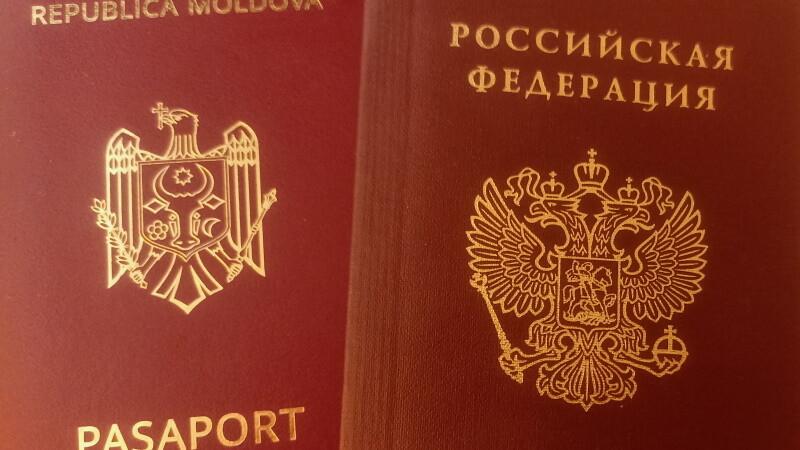 Паспорта Молдовы и РФ.