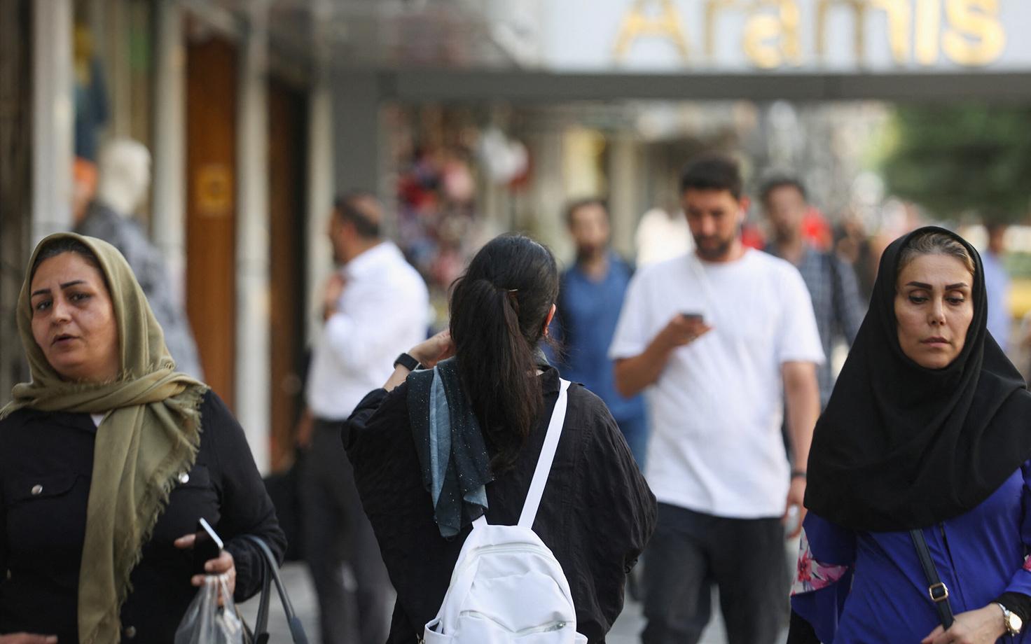 Iraani naised Teheranis