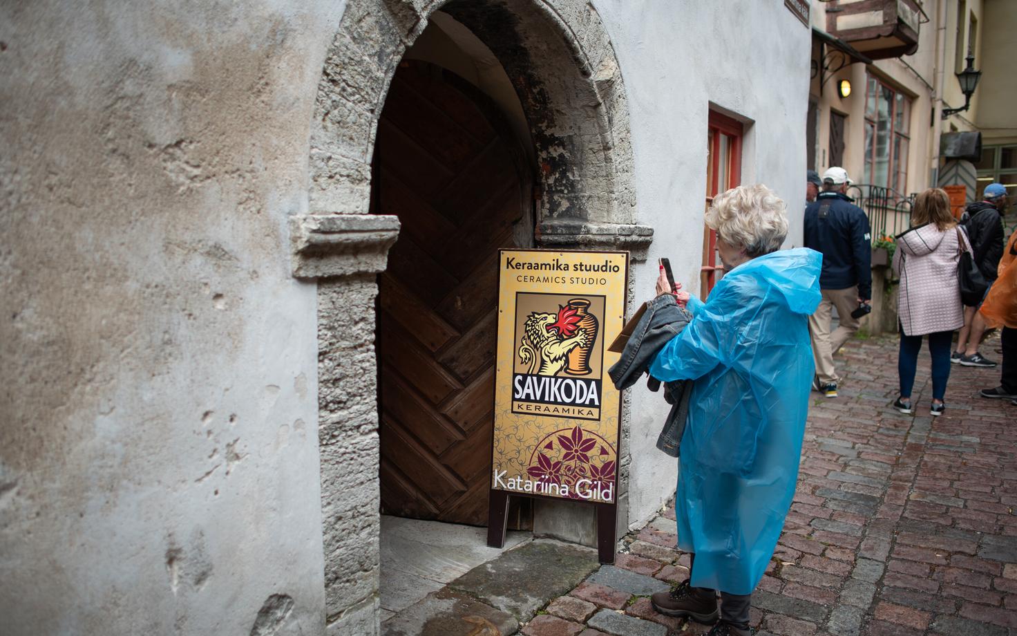 Turistid Tallinna vanalinnas