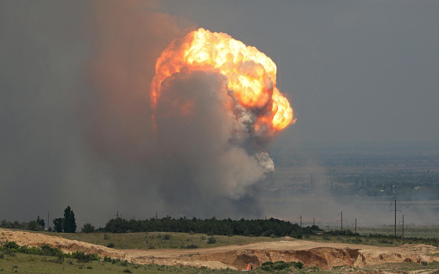 Пожар на военном полигоне в Крыму.