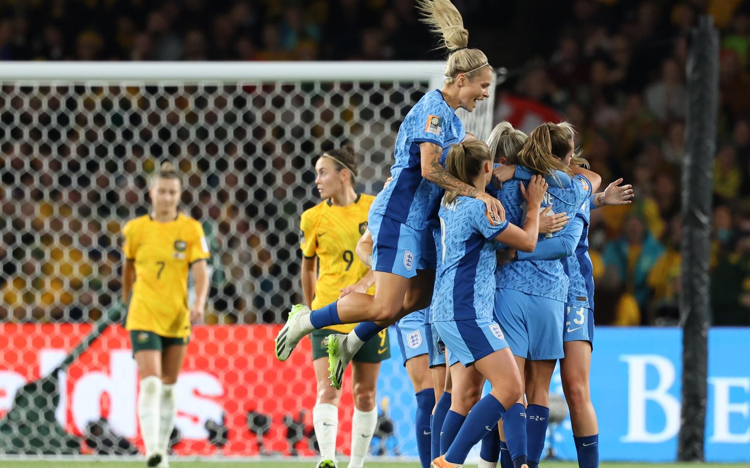 Inglismaa naiste jalgpallikoondis MM-poolfinaalis Austraalia vastu