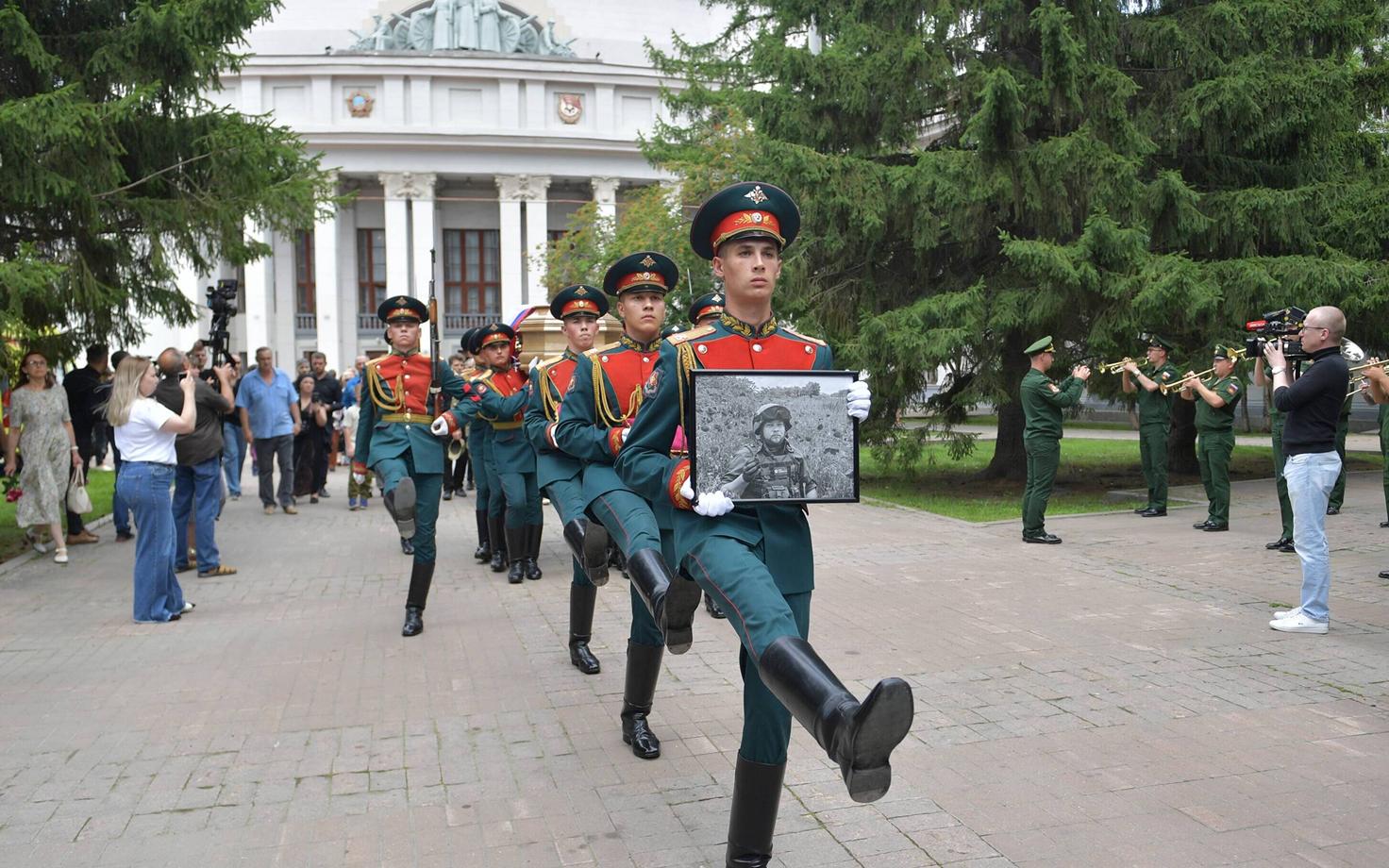 Ukrainas hukkunud Vene propagandisti matused