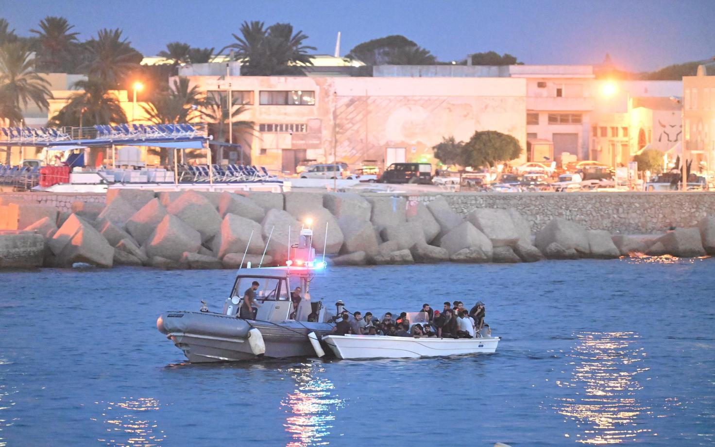 Migrandipaat Lampedusal.