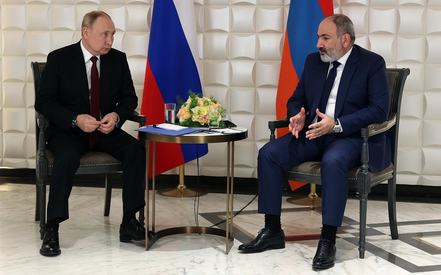 Vladimir Putin ja Nikol Pašinjan 2022. aasta sügisel Armeenias.