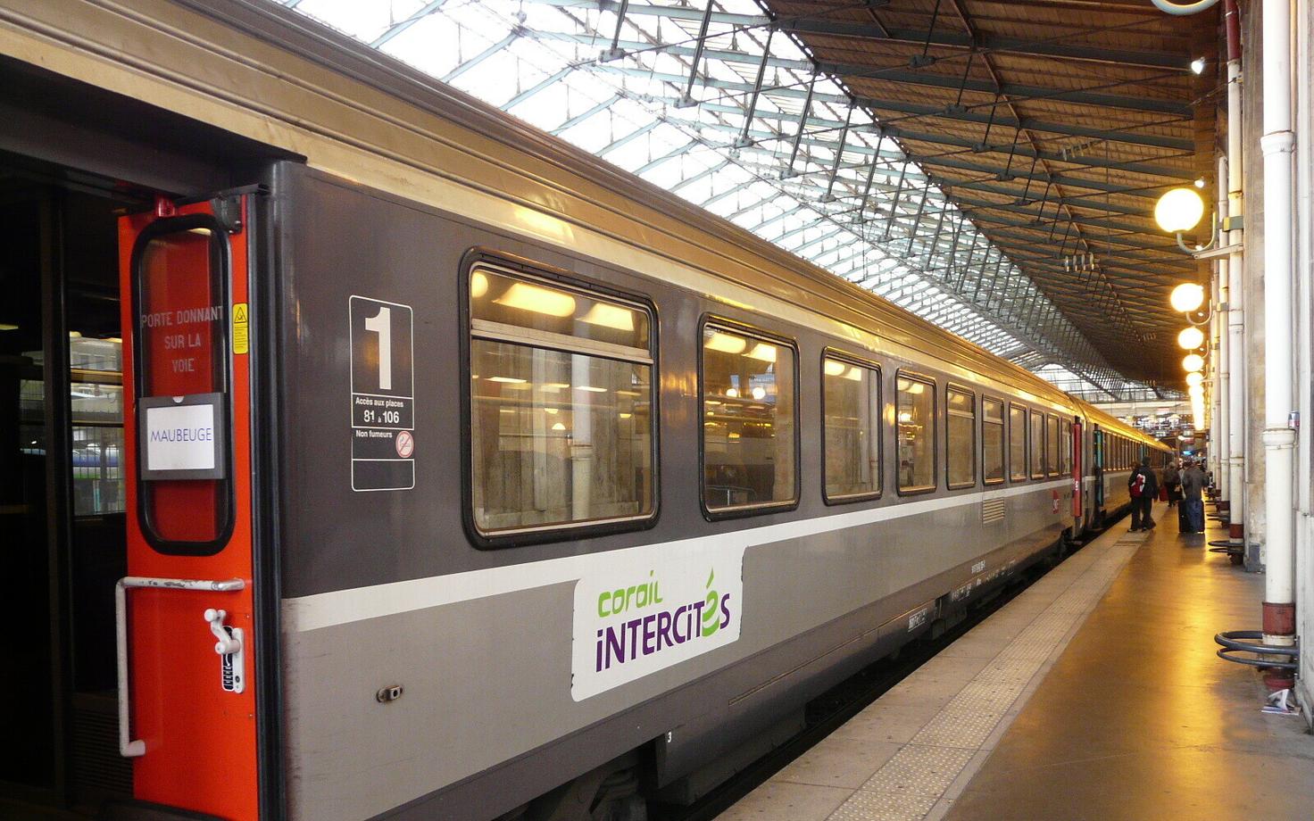 Поезд Intercity.