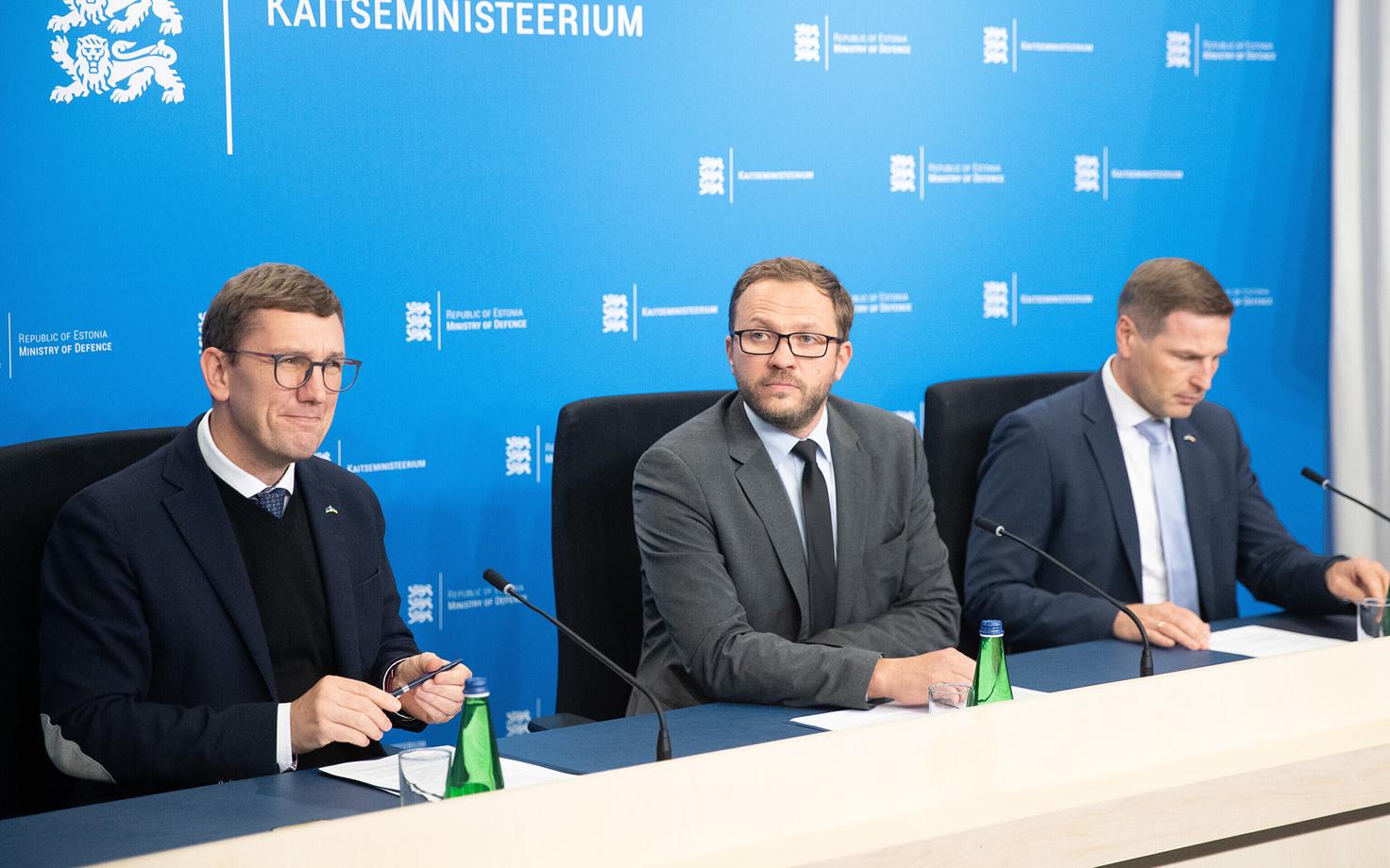Kliimaminister Kristen Michal, välisminister Margus Tsahkna ja kaitseminister Hanno Pevkur