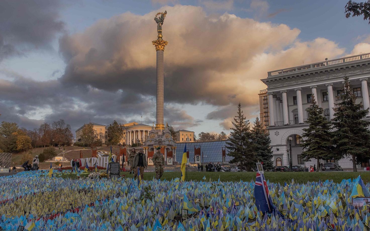 На площади Независимости в Киеве почтили память погибших воинов.