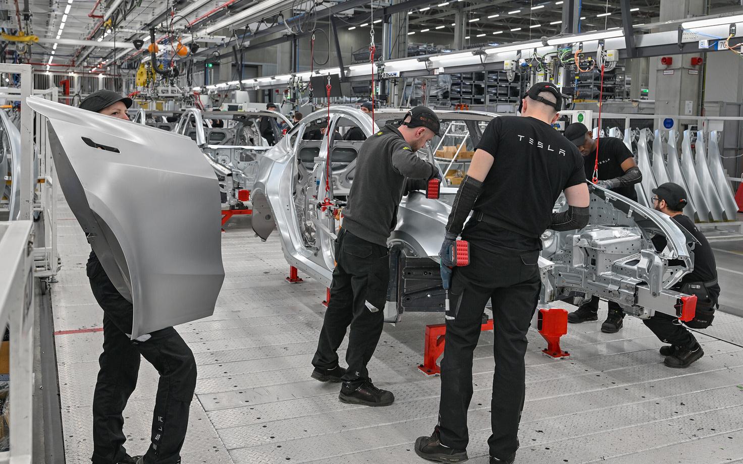 Завод Tesla в Берлине.