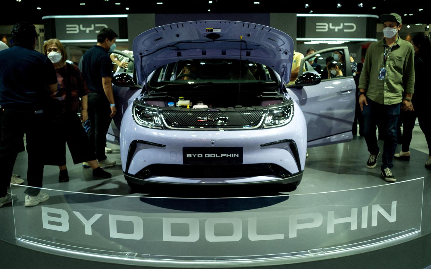 BYD хочет вывести на европейский рынок модель Dolphin стоимостью 30 000 евро.