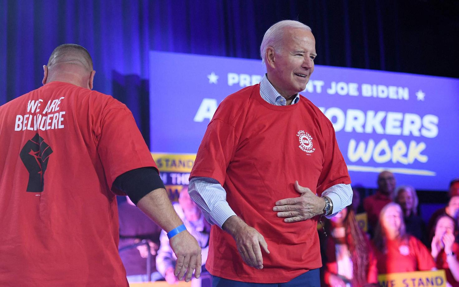 Joe Biden kohtumas UAW ametiühingu töölistega Illinois' osariigis.