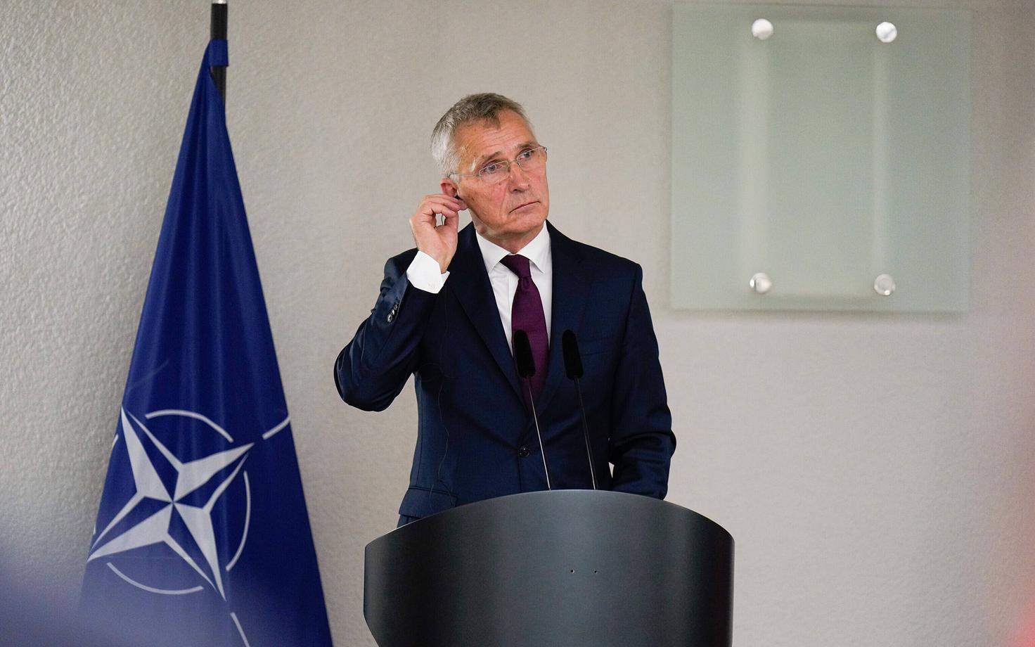 Нынешний генеральный секретарь НАТО Йенс Столтенеберг уже занимал эту должность два срока и еще один год.