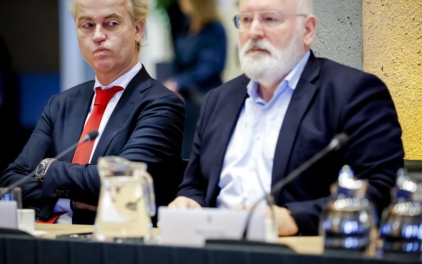 Hollandi erakondade juhid kohtusid parlamendi alamkoja spiikriga. Valimiste võitja Geert Wilders (vasakul) ja teisele kohale jäänud Frans Timmermans (paremal).