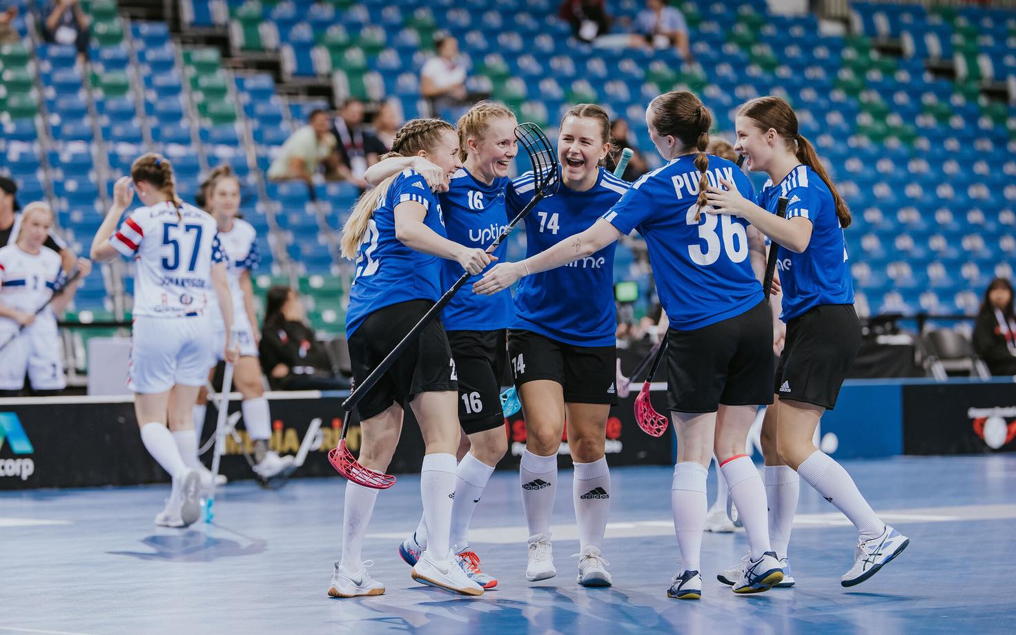Eesti naiste saalihokikoondis