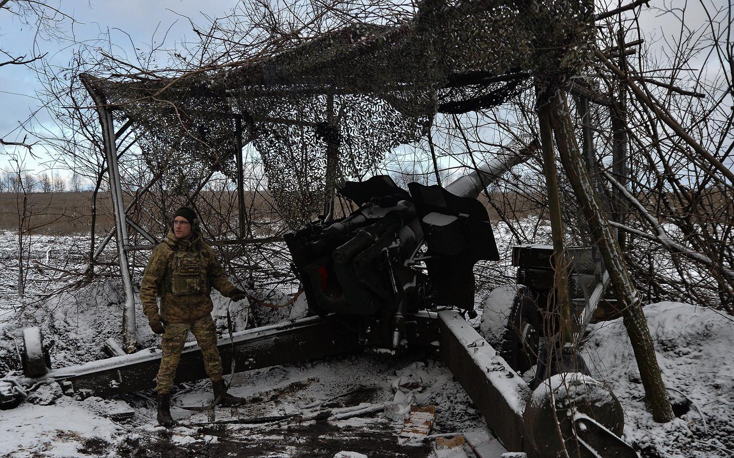 Украинский солдат под Купянском.