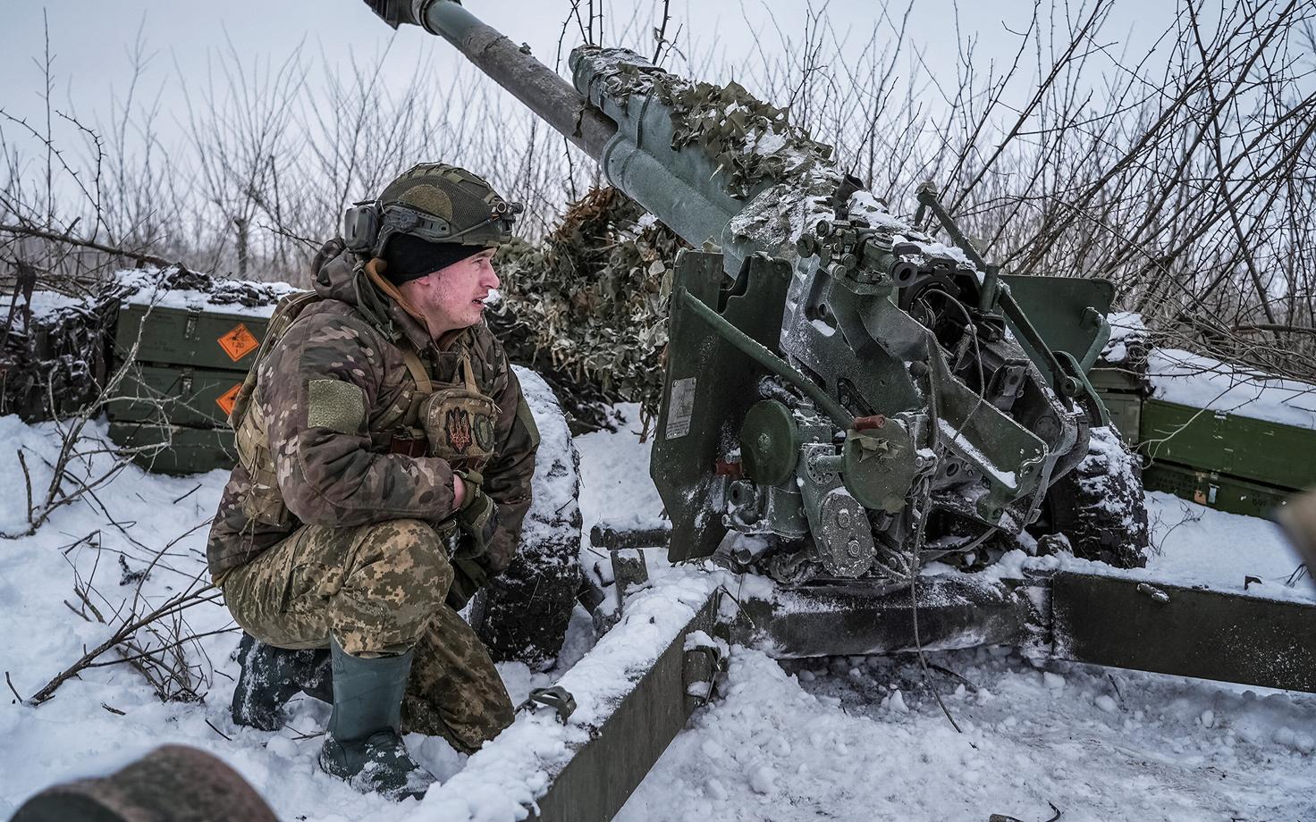 Украинский солдат под Бахмутом.