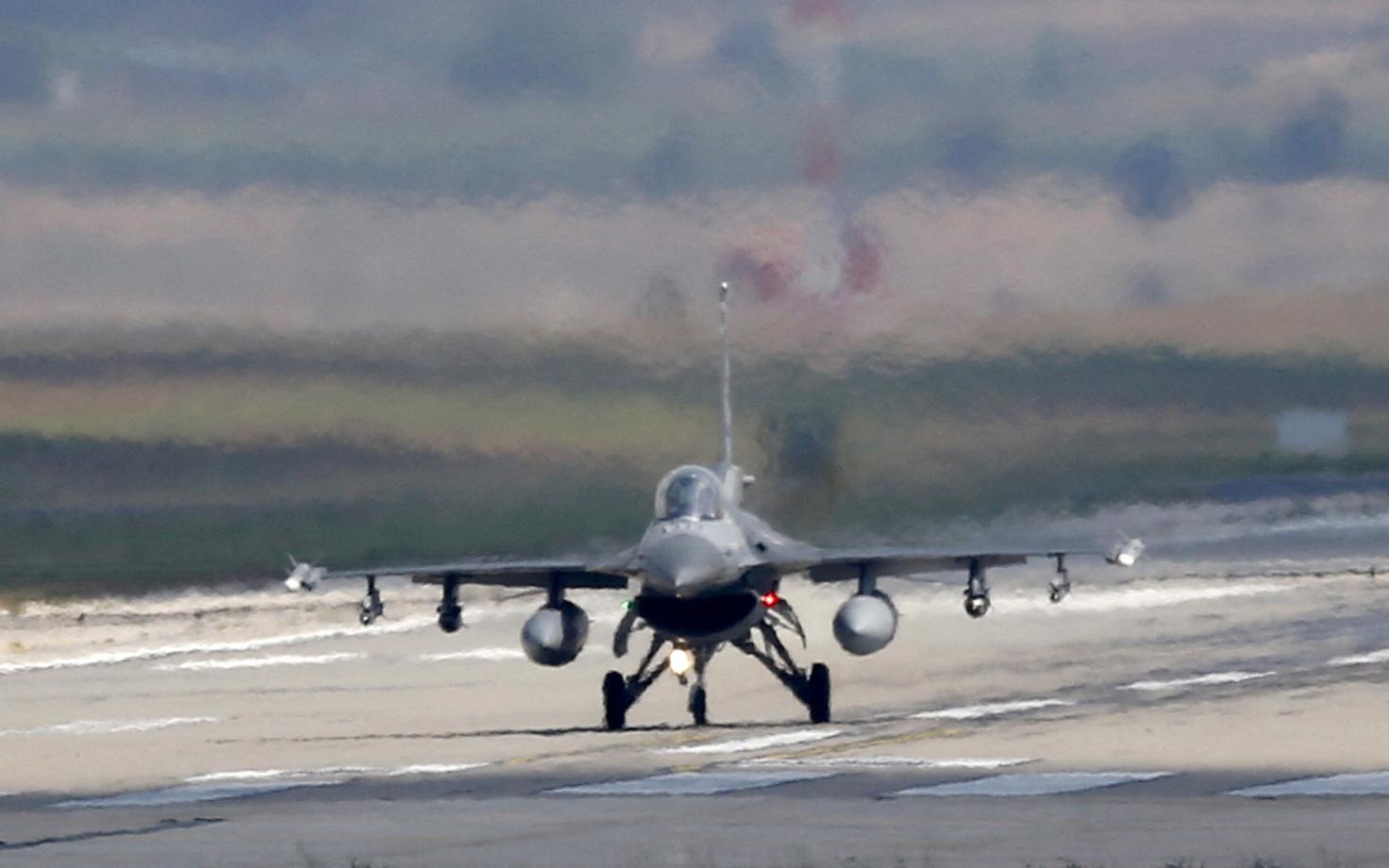 Türgi õhujõudude F-16.